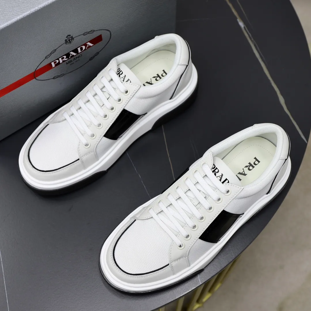 Ex-factory price: 680💰Top original order Brand: PRADA (Prada) Standard code: Men's size 38/44 (45 can be customized) Grade: Same as the official website Material: Original cowhide stitched with imported cloth, cowhide lining, original combination of two-color wear-resistant soft outsole Style category: casual sports version, young fashion, European and American trend, British style Color: actual picture color